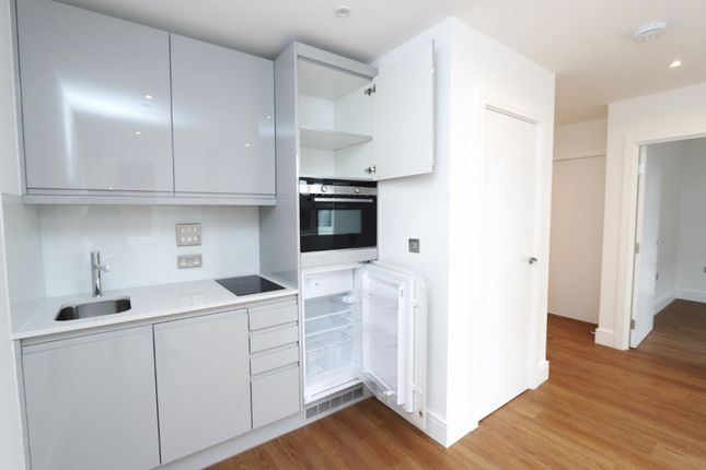 Flat 16, Dalwood House, London Road, Romford photo 4
