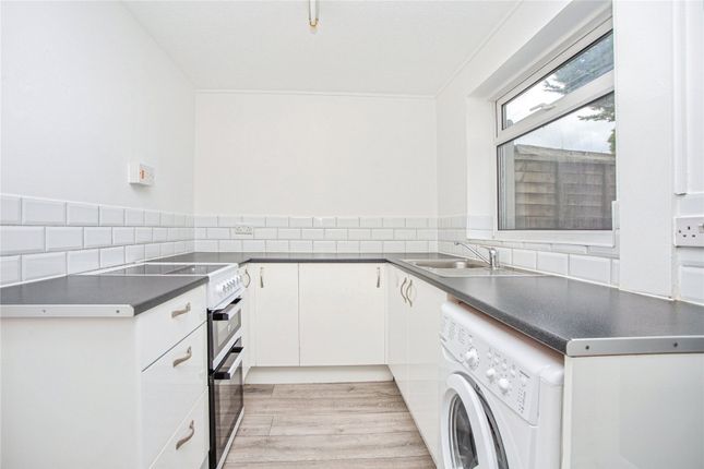 21, Marsh Gardens, Glos photo 4