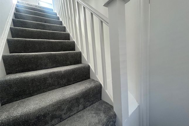 Upper Floor Flat, 4b, Fairfax Mews, Harringey photo 2