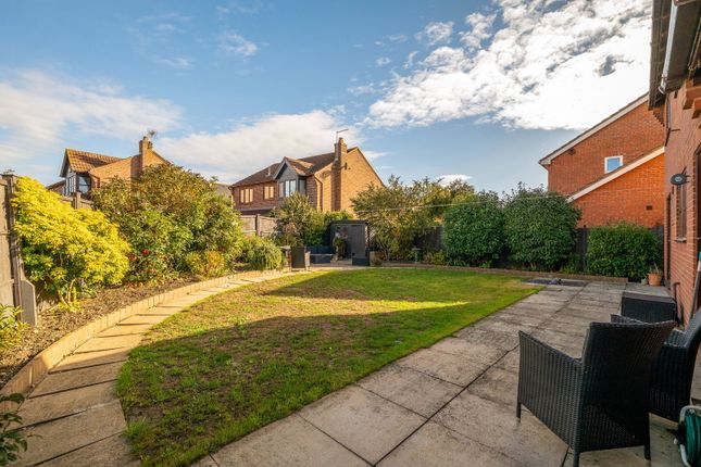 15, Moore Close, Newark photo 2