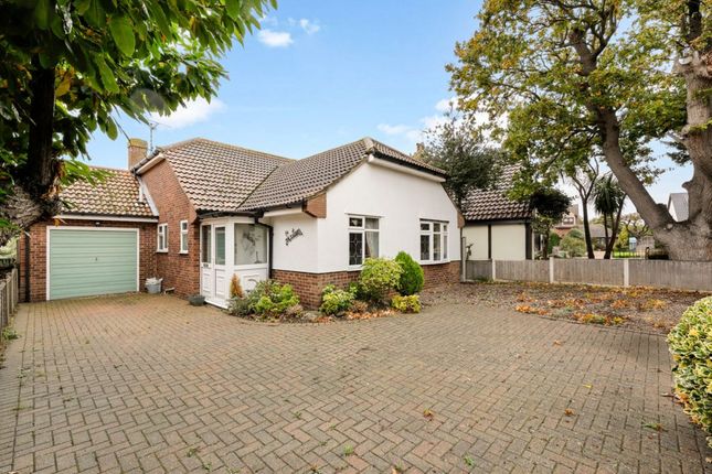 2 Bedroom Bungalow in SS3 9JY