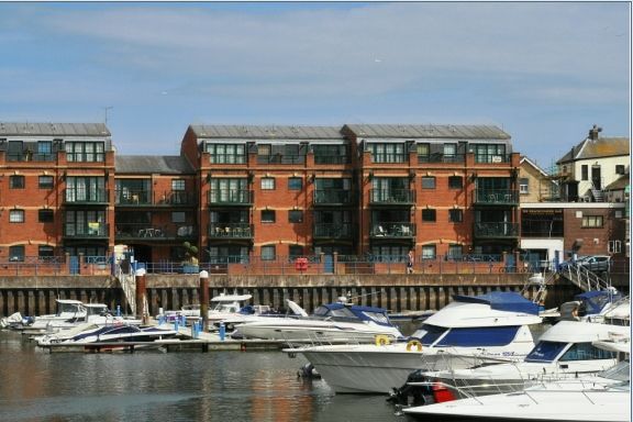 Thumbnail Flat to rent in The Moorings, Victoria Road, Exmouth
