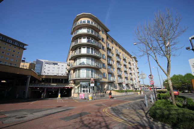 Thumbnail Flat for sale in Bedfont Lane, Feltham