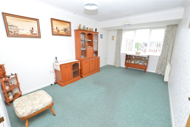 Flat for sale in Eleanors Court, Albion Street, Dunstable, Bedfordshire