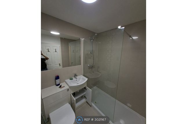 Harewood Court, College Avenue, Harrow photo 5