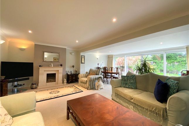 186, Beaulieu Gardens, Camberley photo 2