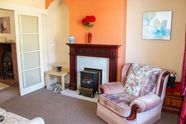 33 Low Road, Brigg photo 3