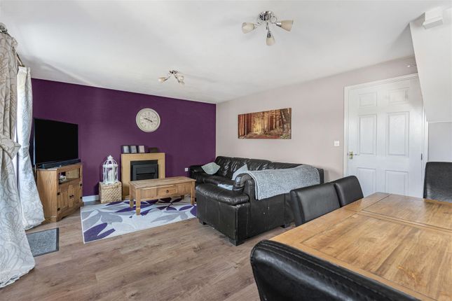 27, Days Meadow, Oakington photo 4