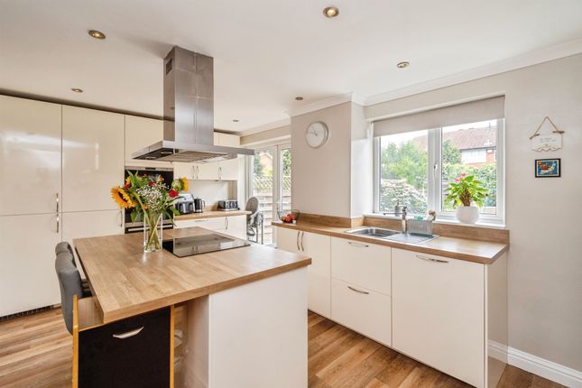 67, Wychall Drive, Wolverhampton photo 4