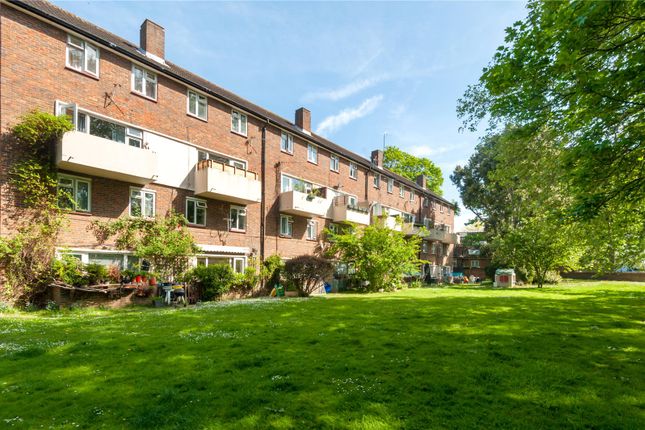 2-bed maisonette on 2 Leeson House,, Haggard Road, Twickenham, £475,000