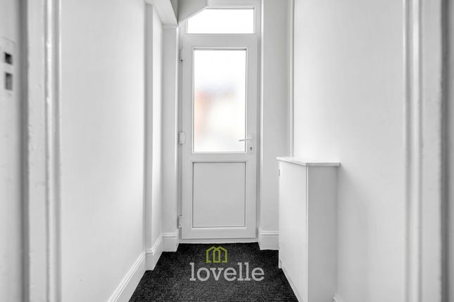 16 Grimsby Road, Cleethorpes photo 2