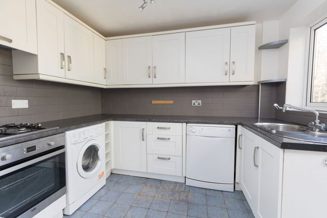 9 Shelley Road, East Grinstead photo 2