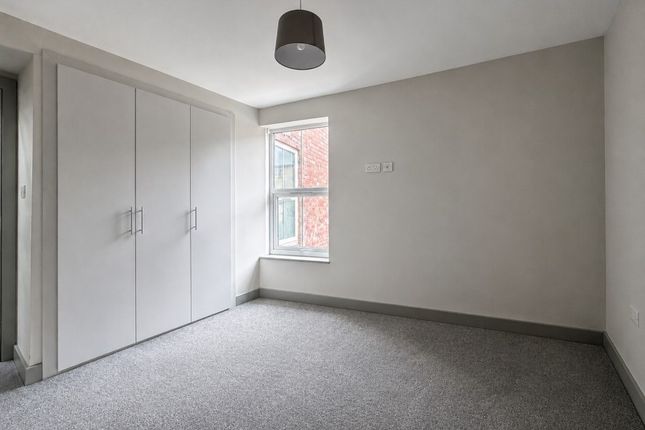 Flat 3, 44 Market Place, Brackley photo 4