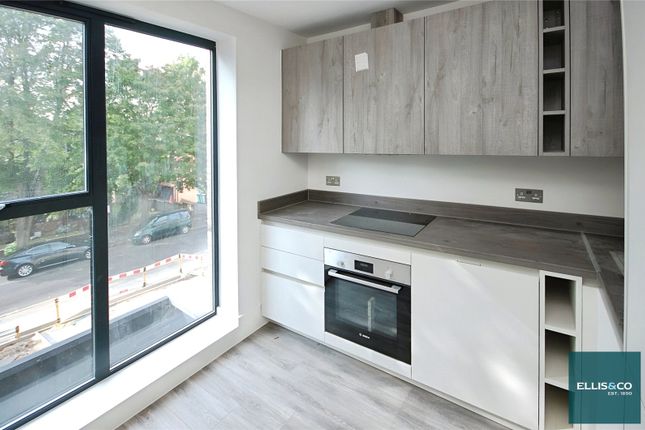 Flat 4, Tivoli Apartments, 28, Woodside Grange Road, Woodside Park photo 4