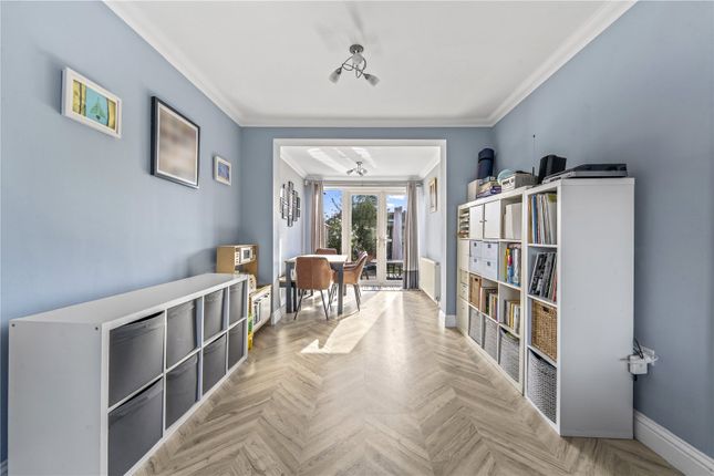 3, Villiers Avenue, Twickenham photo 4