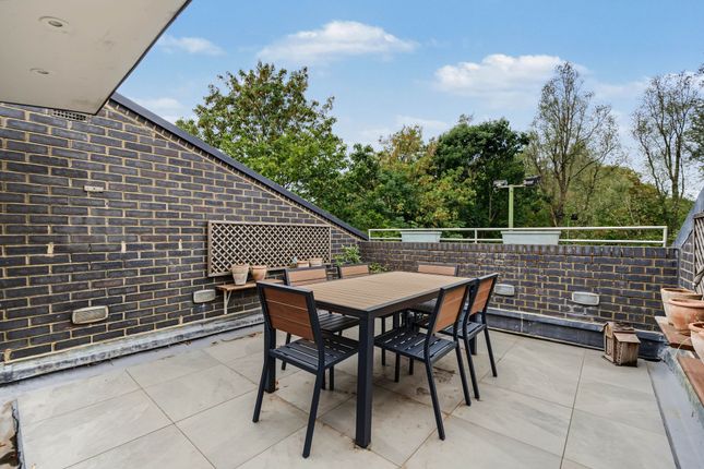 4 Pavillion Mews, London photo 3