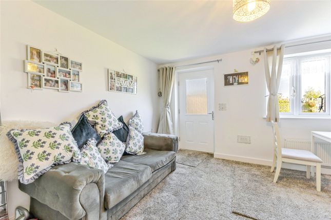 21, David Drive, Northampton photo 3