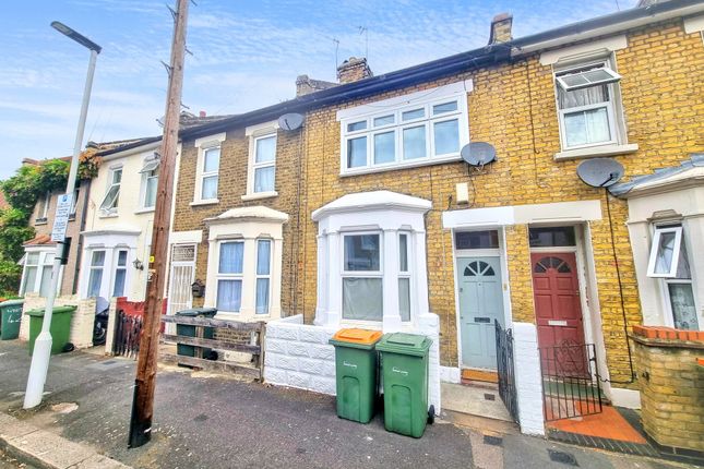 2-bed house on White Road, White Road, Stratford, £1,950/mo