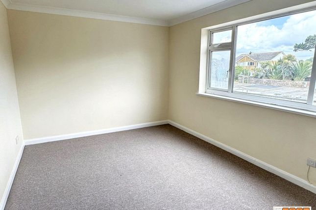 24 Ward Court, 65 Sea Front, Hayling Island photo 5