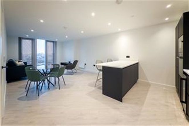 1, Flat 2010, Trinity Way, Manchester photo 2