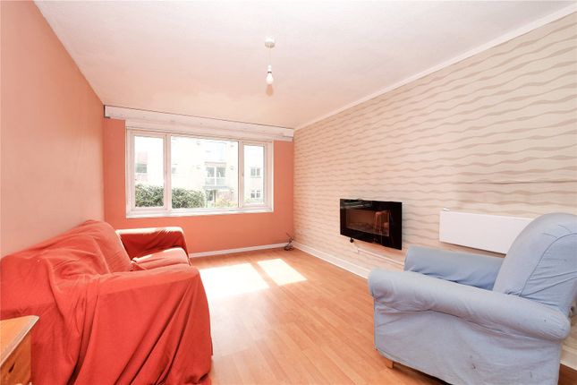 39, Hoyle Court Drive, Shipley photo 2