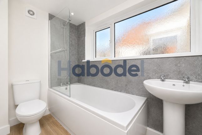 142 Buckingham Street, Garden Village, Hull photo 2