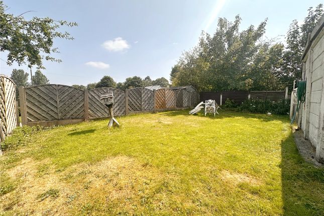14, Simon Lane, Middleton photo 2