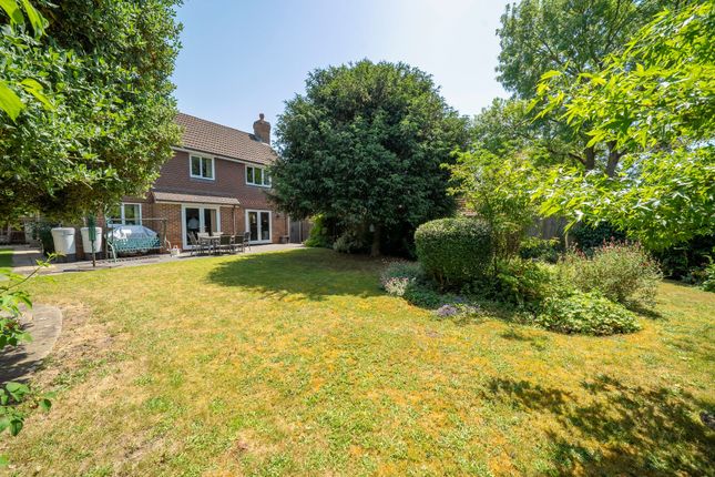 4 Hardyfair Close, Andover photo 4