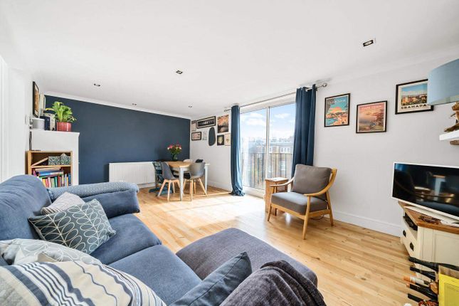 Flat for sale in Dennington Park Road, London