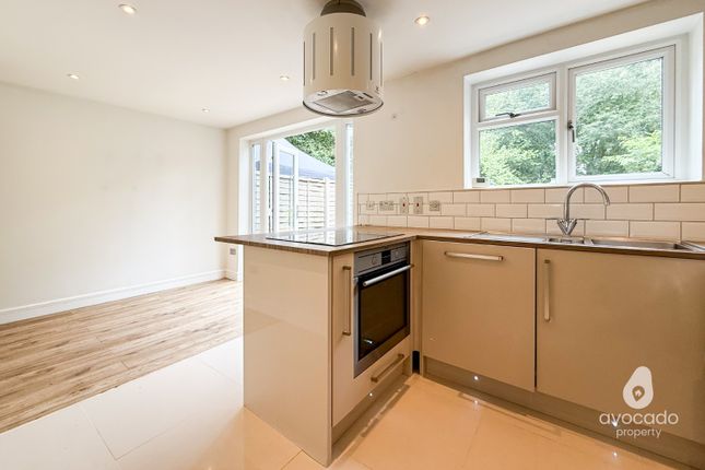 47 Pondmoor Road, Bracknell, Berkshire photo 4