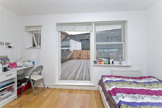 Thumbnail Terraced house to rent in Parkway, Camden