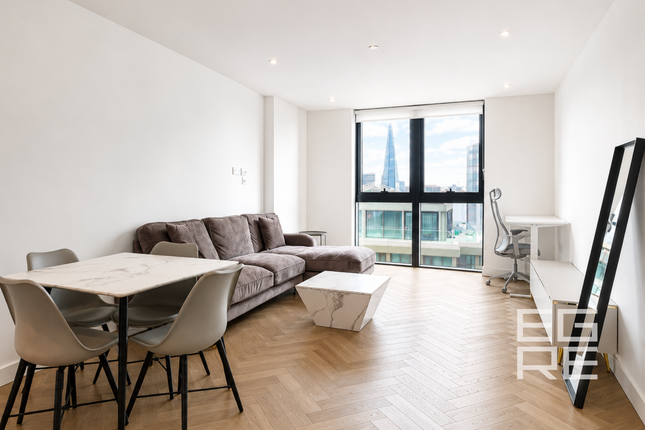 1-bed flat on London Dock, Wapping, £790,000
