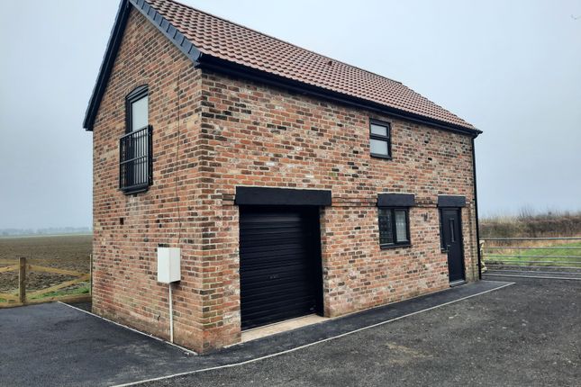 Thumbnail Barn conversion to rent in South Street, Owston Ferry, Doncaster