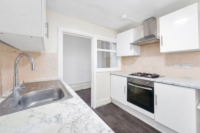 40 Roundwood Road, London photo 4