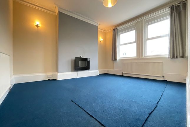 145b Victoria Road, Scarborough photo 4