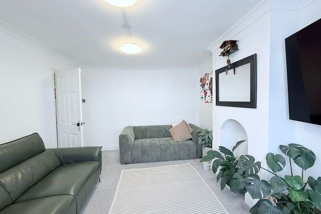 Maybank Avenue, Wembley photo 2