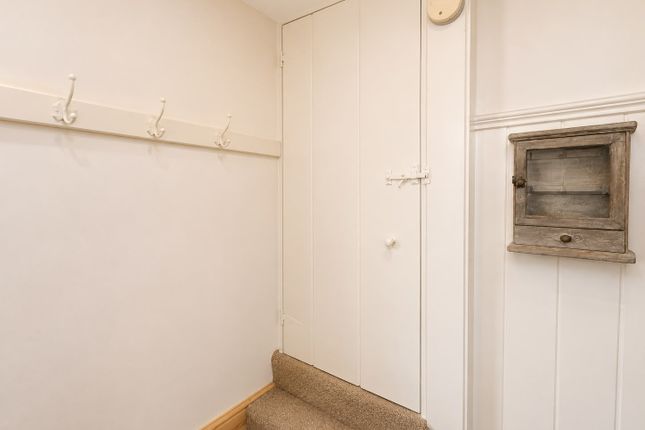 60, Baldwin Lane, Bradford photo 2