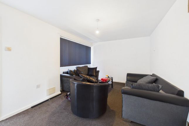 53, York Street, Bingley photo 2