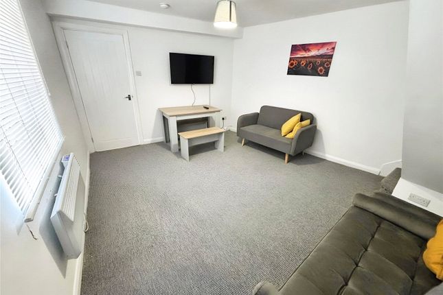 53D, High Street, Swadlincote photo 5