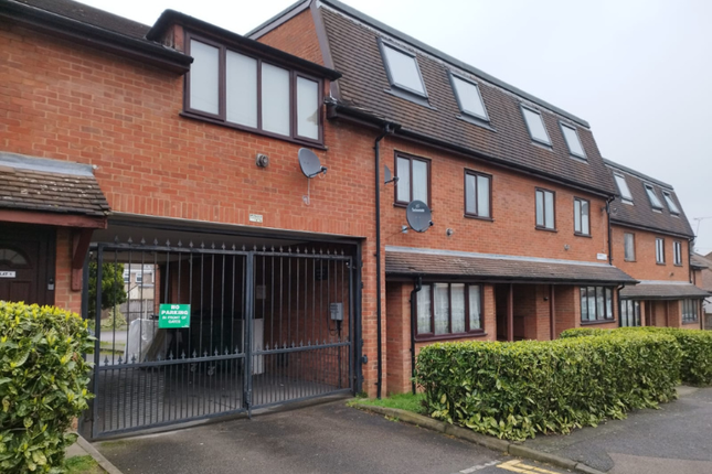Thumbnail Flat for sale in Longlands Court, Manor Road, London