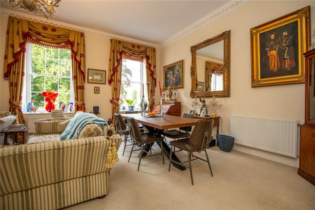 Flat for sale in Portland Square, Bristol