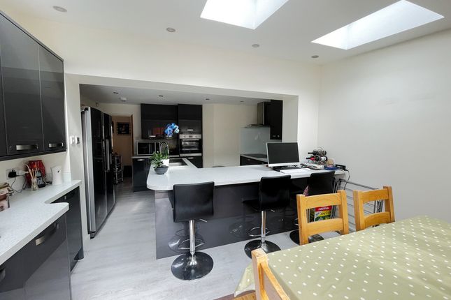 Sixpenny Close, Poole photo 3