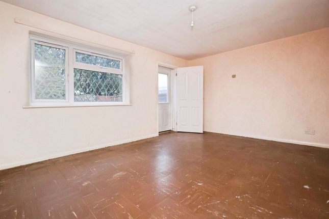 Churchward Close, Stourbridge photo 2