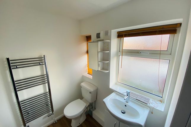 30, Bootle photo 5