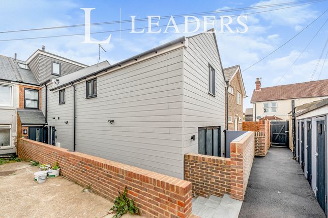 Thumbnail Terraced house to rent in Park Terrace, East Mews, Horsham