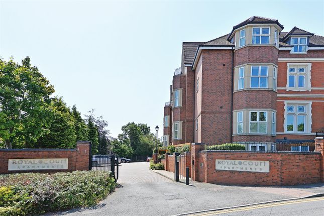 Flat to rent in Lichfield Road, Four Oaks, Sutton Coldfield