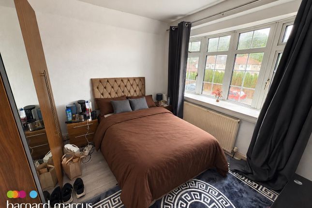 The Drive, FELTHAM photo 4