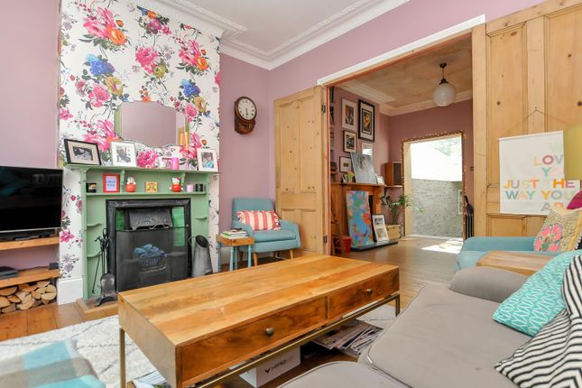 Thumbnail Terraced house for sale in Bayston Road, London