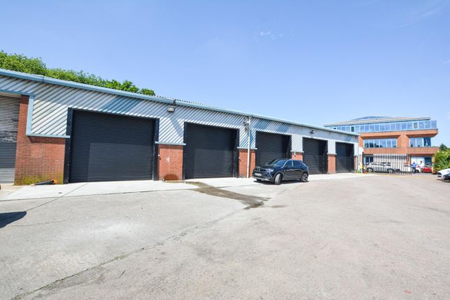 Industrial to let in Manchester Road, Bury