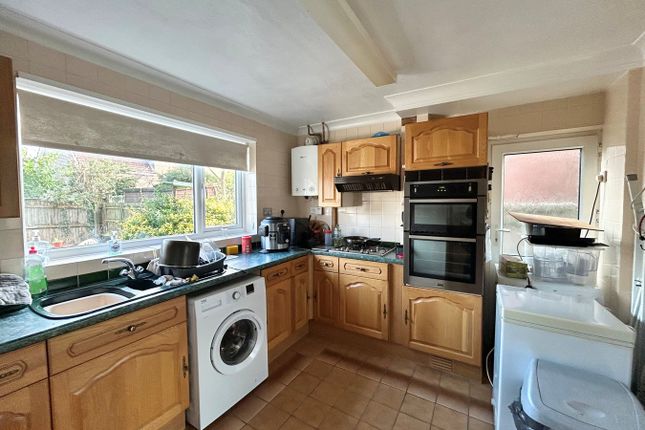 76, The Gorseway, Bexhill on Sea photo 3
